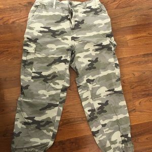 American Eagle Camo Joggers